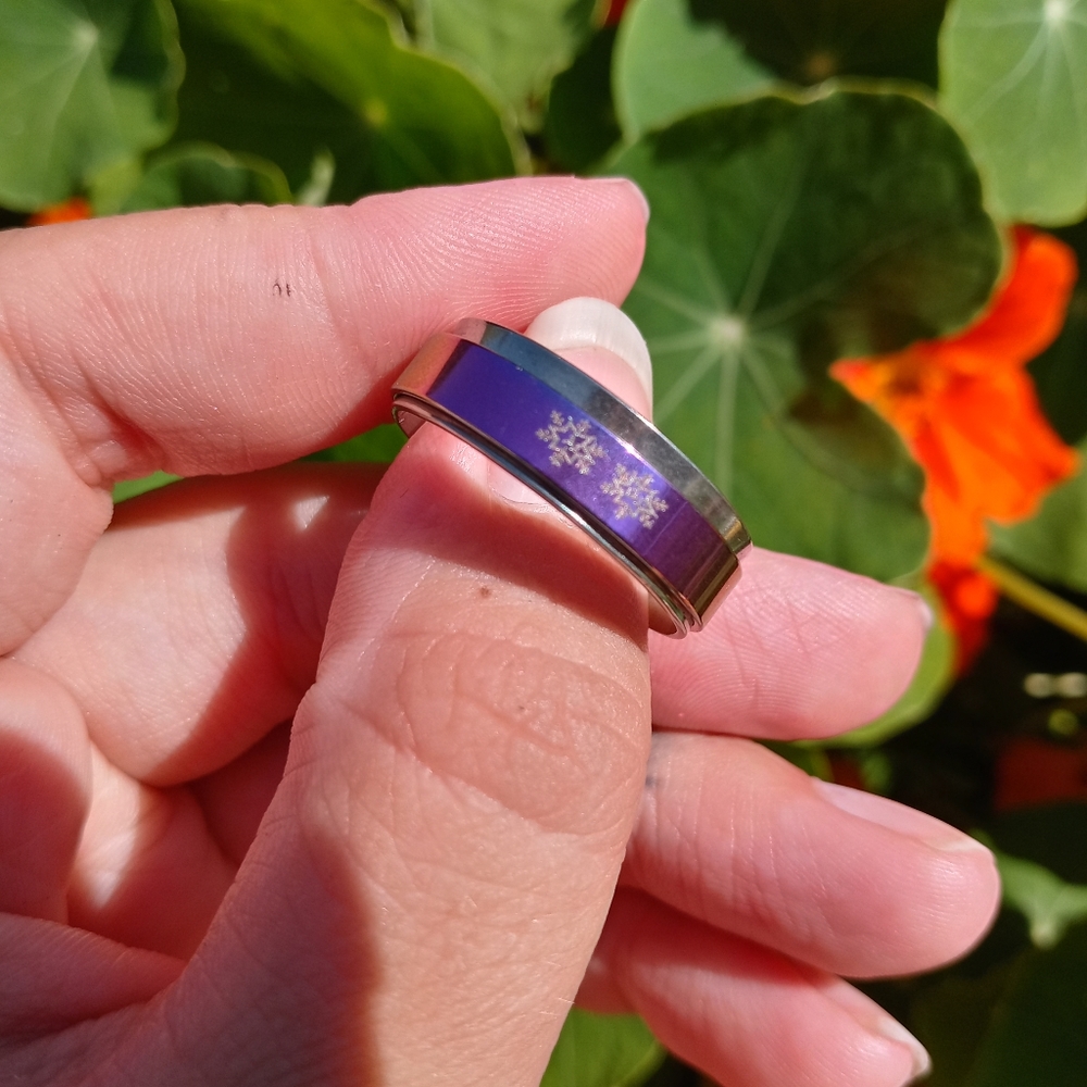 Ring - Picture 3 of 7